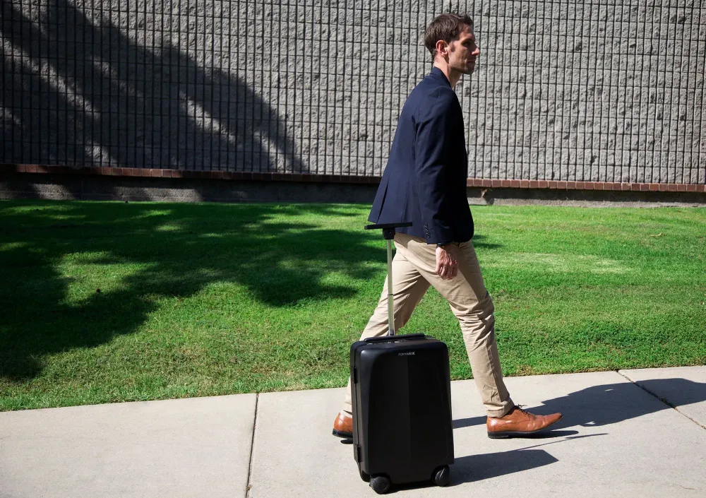 robot suitcase